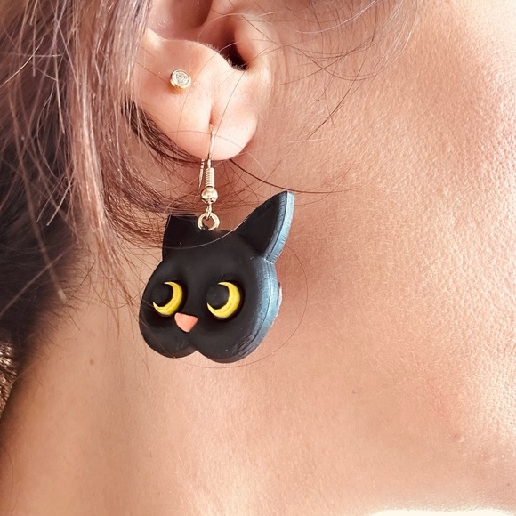 Cute Cat Earrings Resin Drop Adorable Custom Earrings Kitten Earrings - Picture 1 of 4